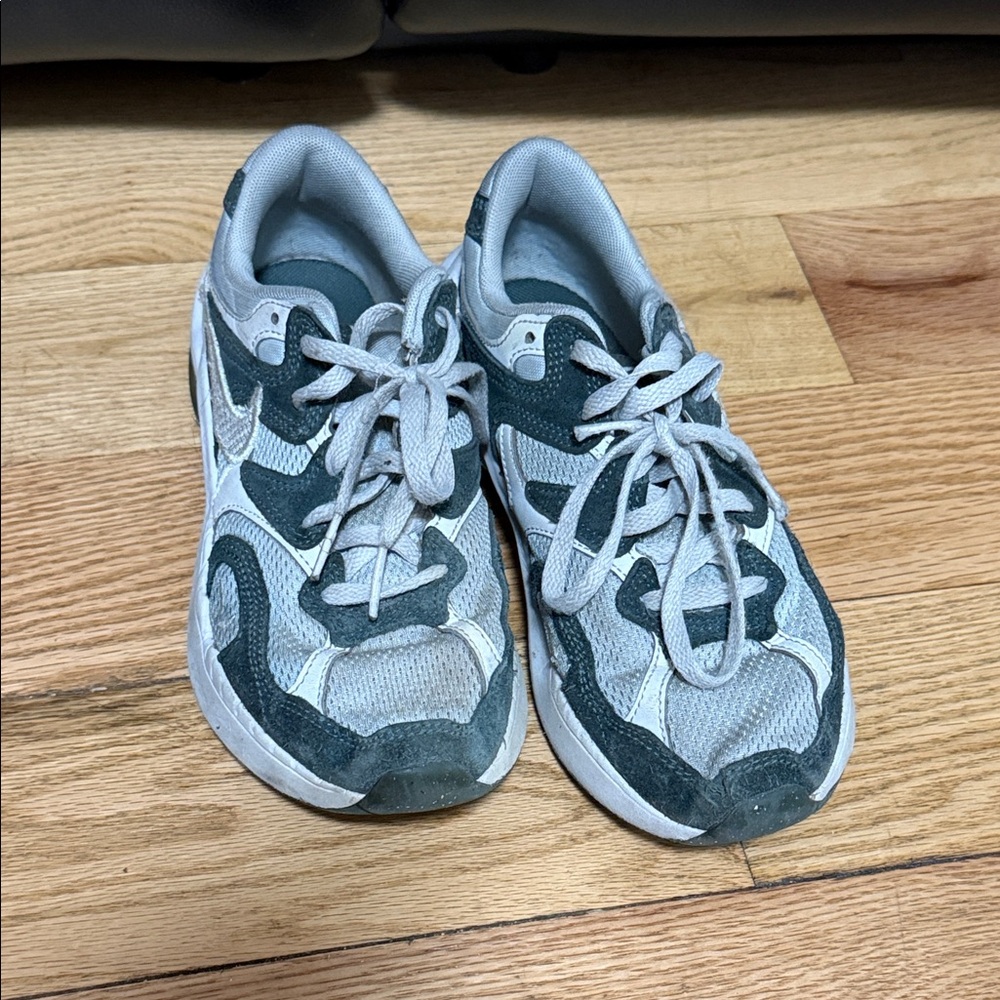 Nike Kids Sneakers in Light Gray and Dark Green